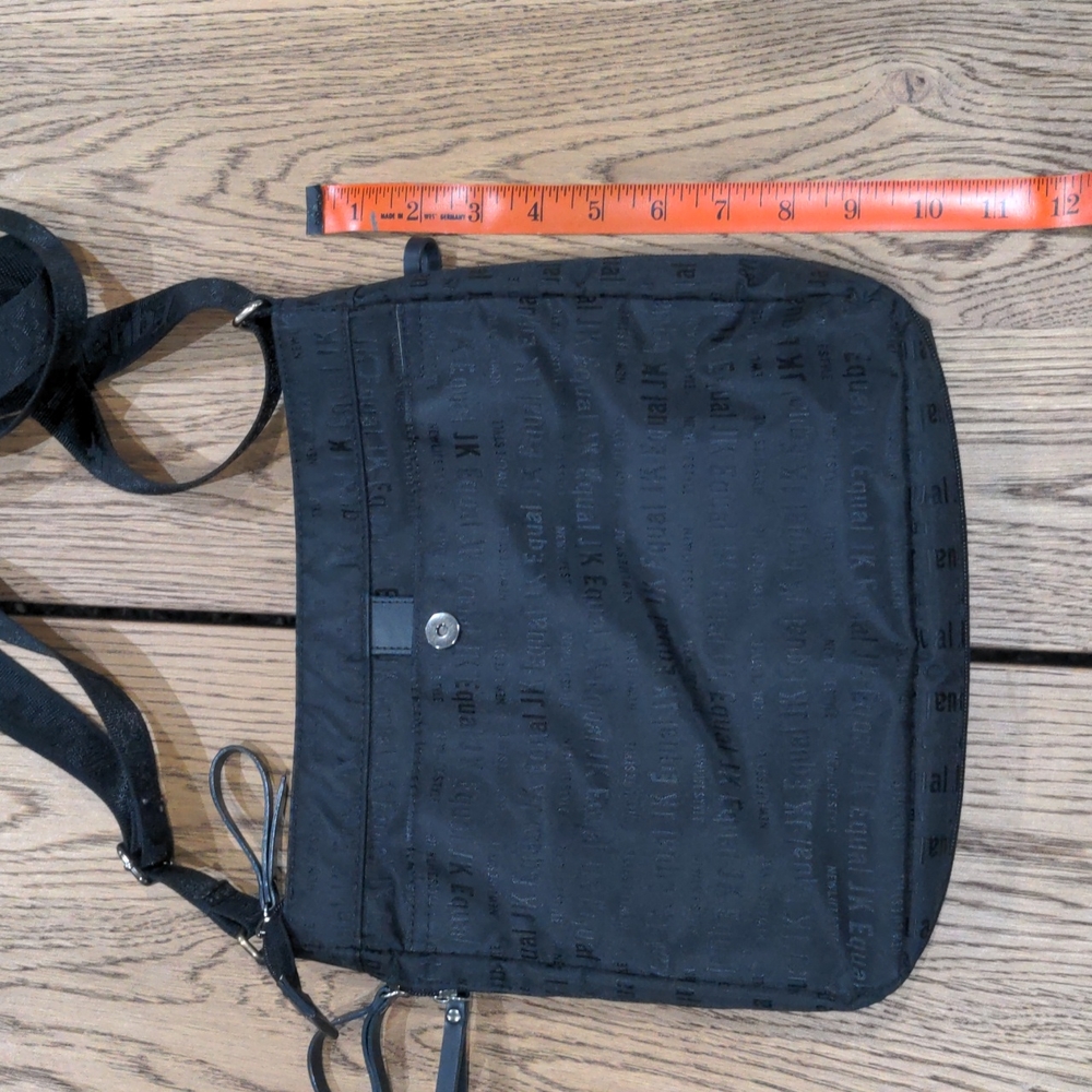 Adjustable crossbody bag/purse. Black - Picture 4 of 10